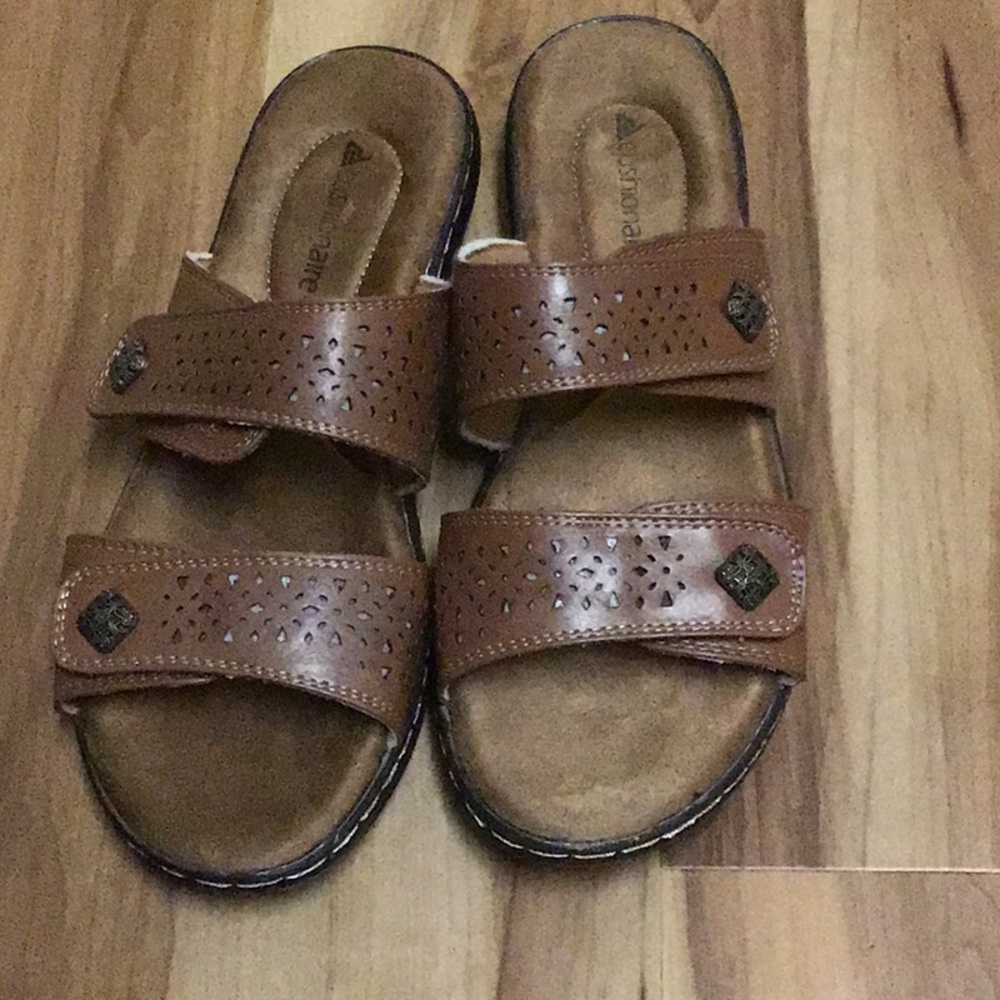 Cushionaire Sandals